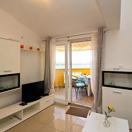 Koritnik Apartment Punat